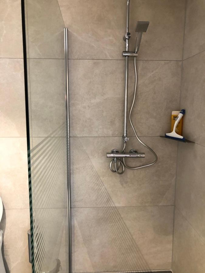 Chambres D'Hotes Les Grisons Houyet Esterno foto
